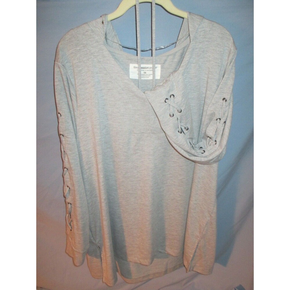 Lightweight hoodie with cut outs on the arms